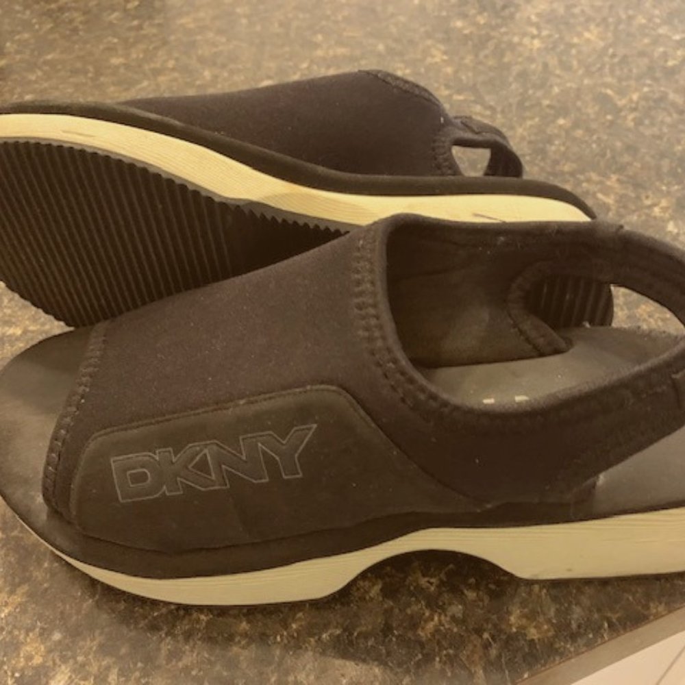 DKNY wedge sandals with black stretch uppers, peep toe and slingback. Size 10 US